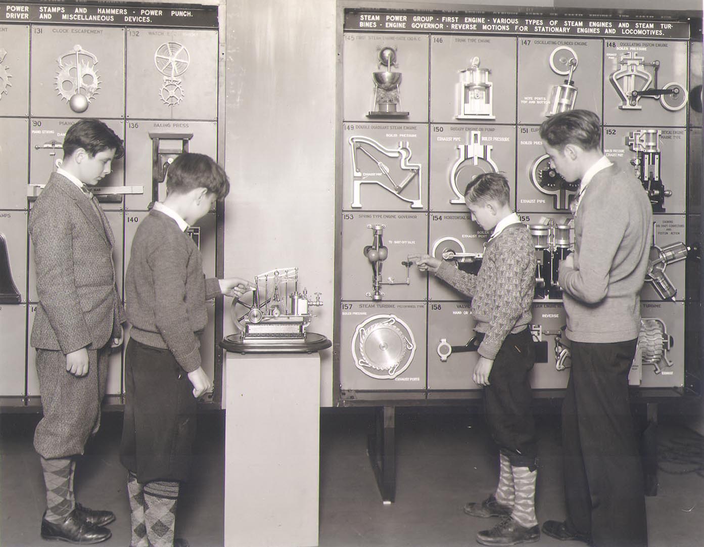 1933 Photo of Newark installation of Mechanical Models exhibit