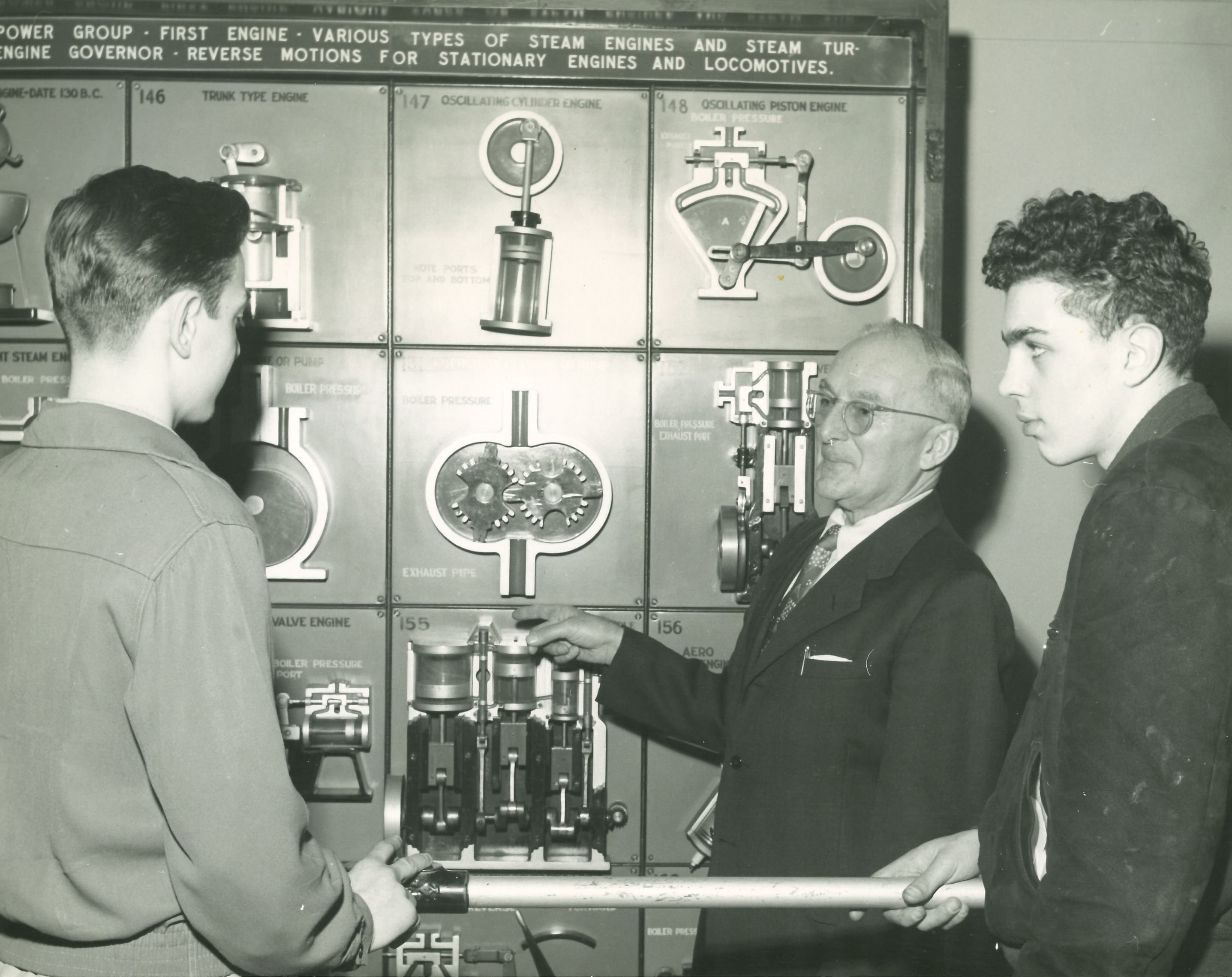 1953 Photo of Newark installation of Mechanical Models exhibit